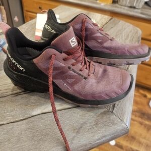 Salomon Outpulse GTX Womens Hiking Shoes - Burgundy and Black